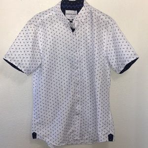 Short sleeve button up shirt.